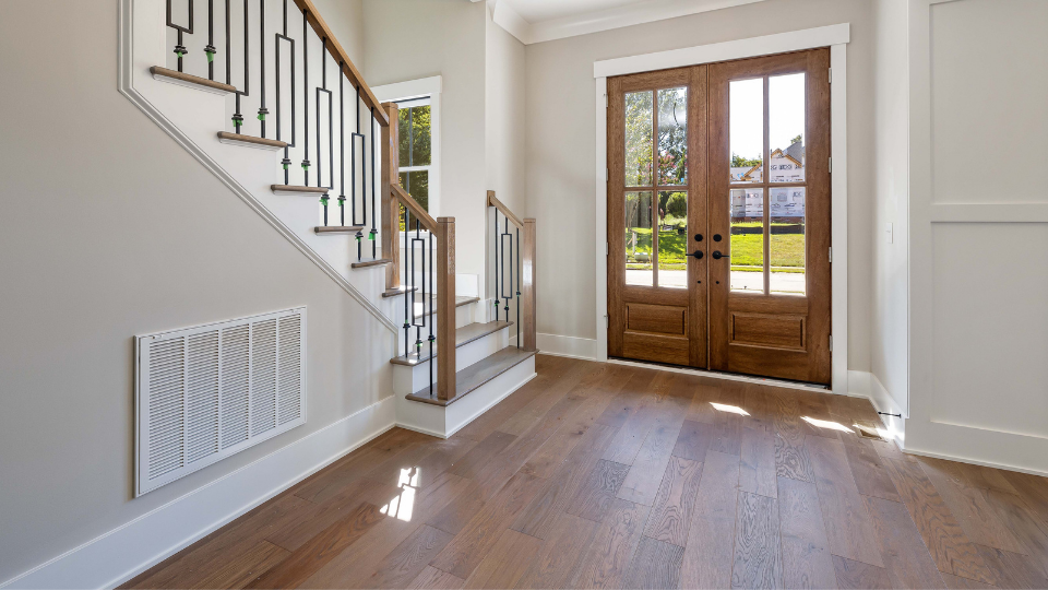 Hallway & Entranceway